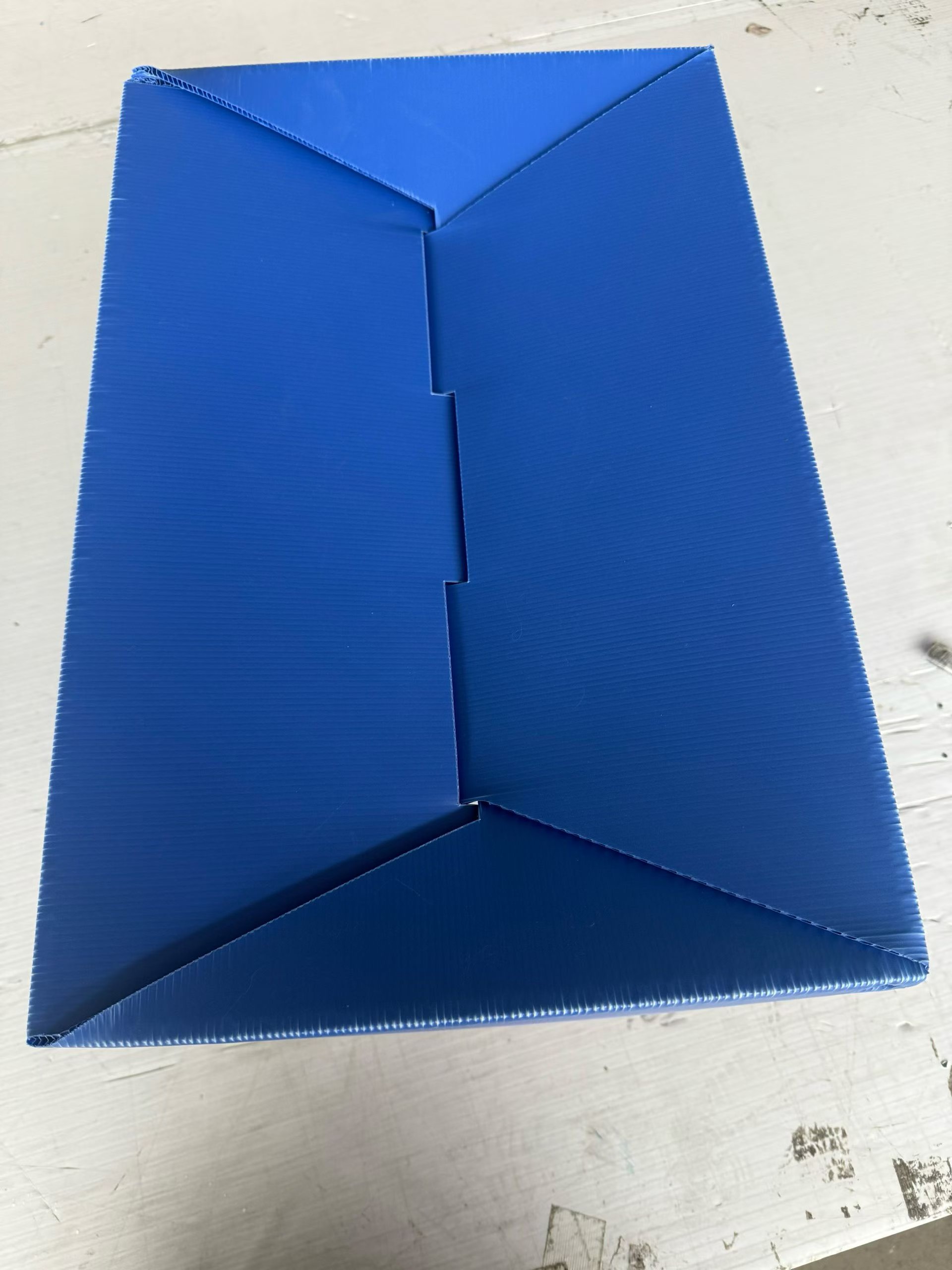 Custom PP Corrugated Plastic Boxes and Dividers for Reusable Packaging Blue folding PP corrugated packaging box sample