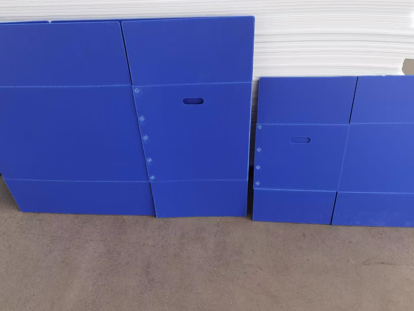 How to Choose PP Corrugated Boxes and Dividers for Reusable Export Packaging Foldable blue PP corrugated plastic boxes for export and warehouse turnover