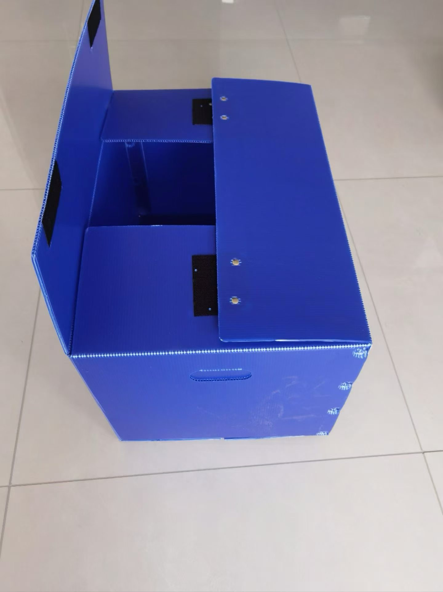 Custom PP Corrugated Plastic Boxes and Dividers for Reusable Packaging Blue PP corrugated box with removable internal divider