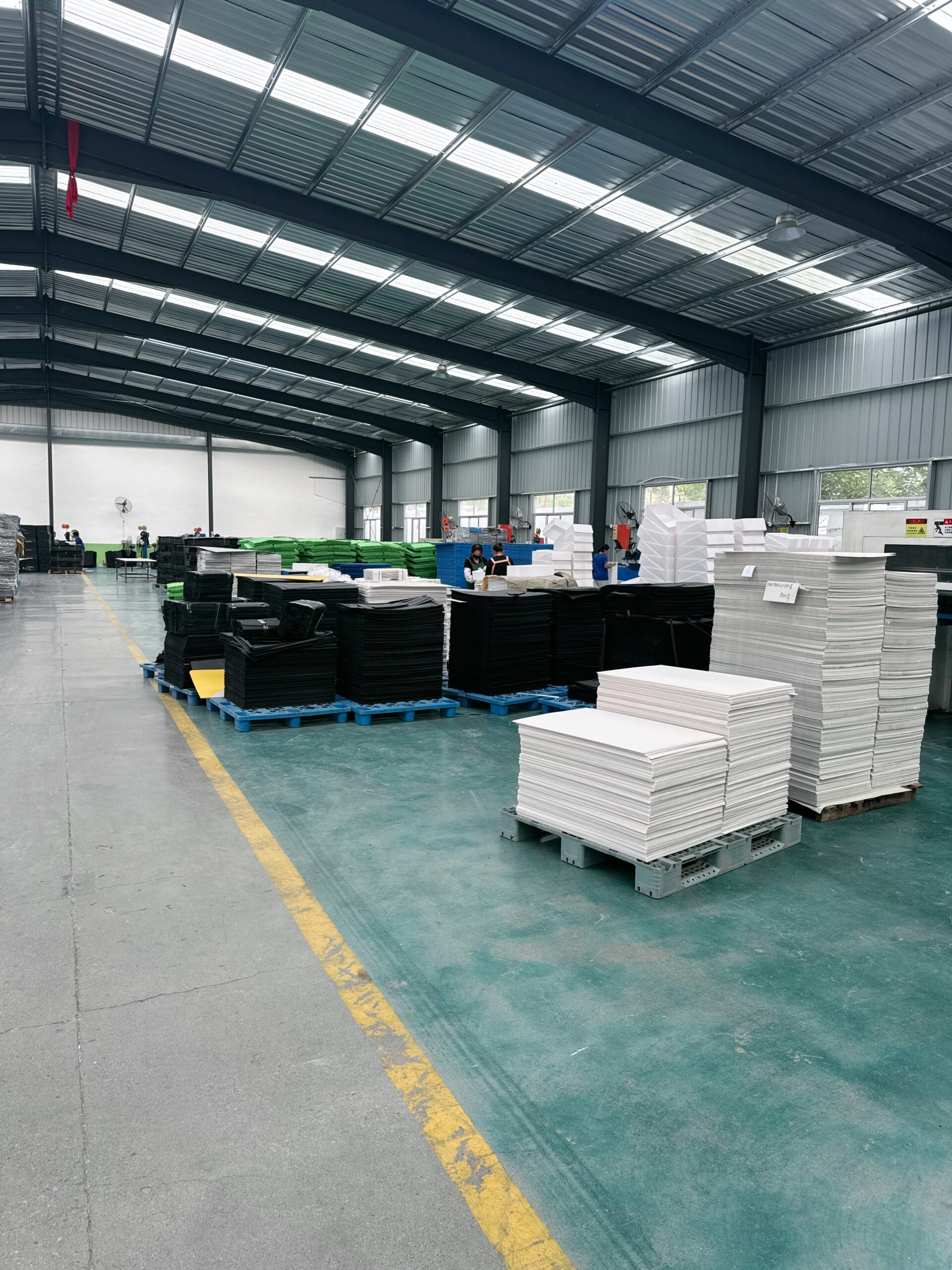 Twin Wall Polypropylene Sheet Supplier | Youqian Global Warehouse Sheets