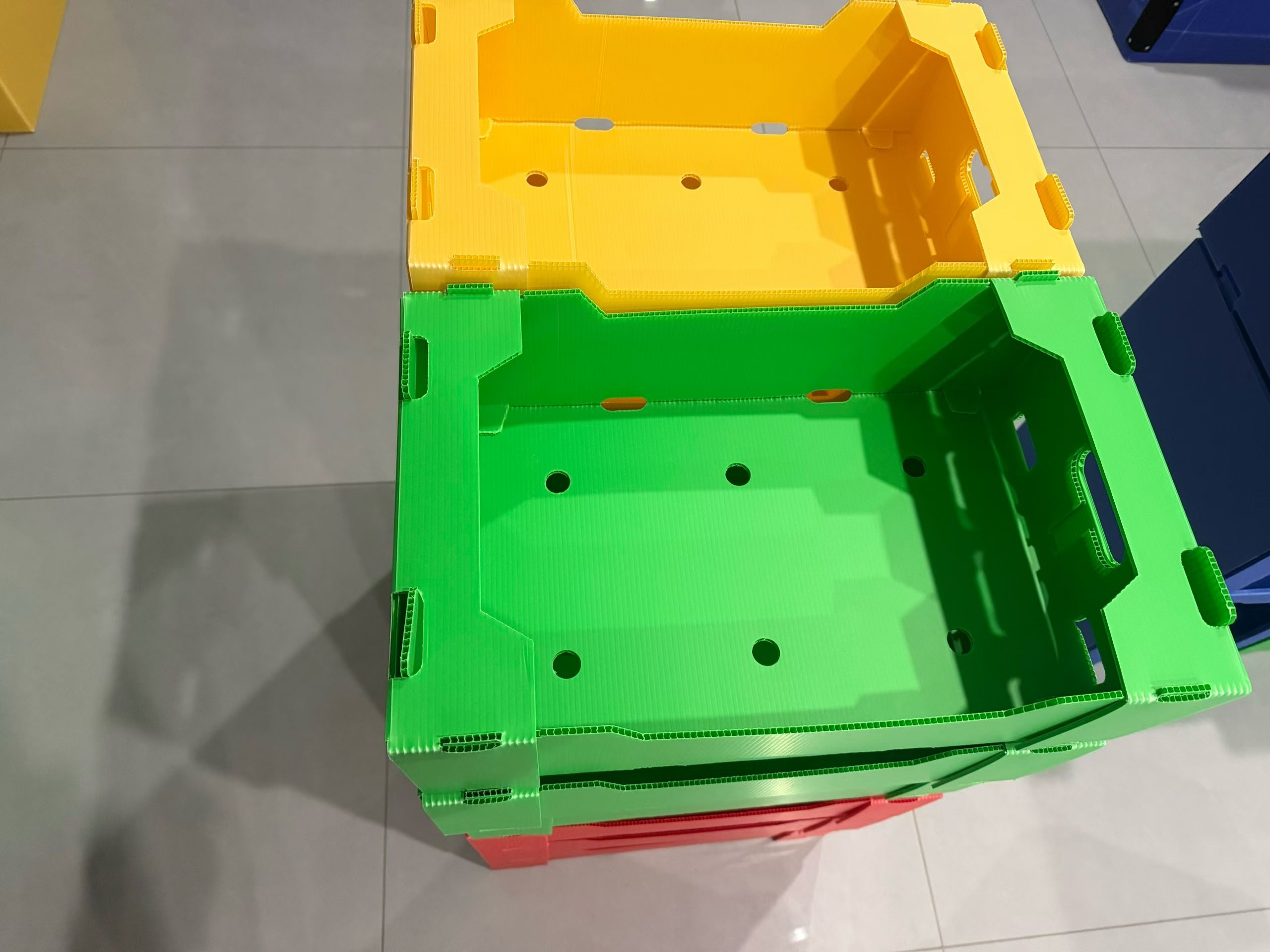 Open top PP corrugated storage bins with handle cutouts and drainage holes